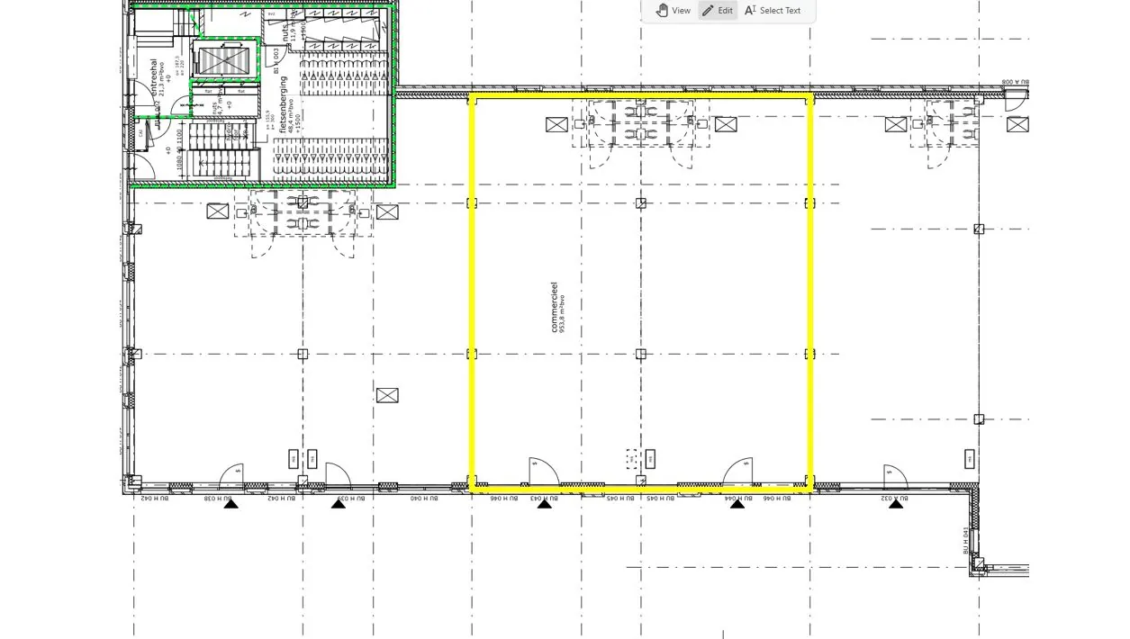 Plattegrond van een gebouw met gemarkeerde secties en technische details op de Westersingel.